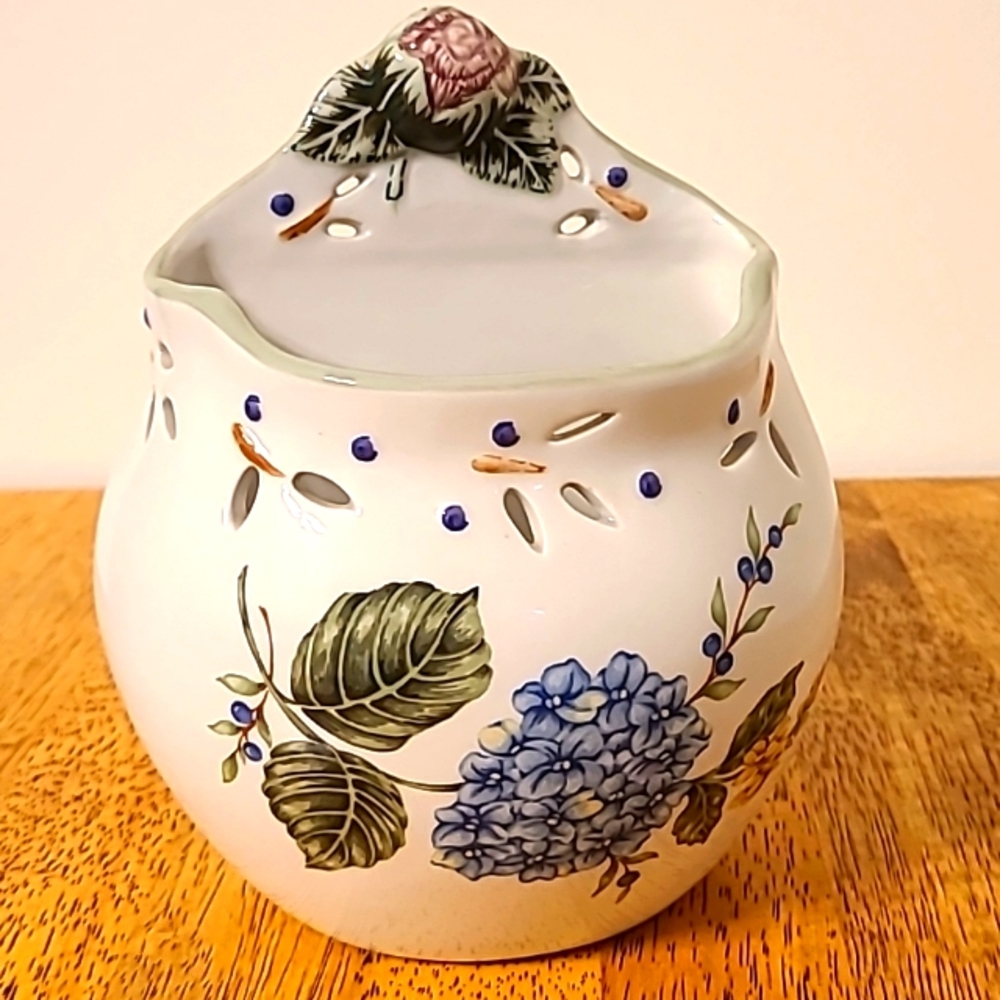 Princess House wall vase